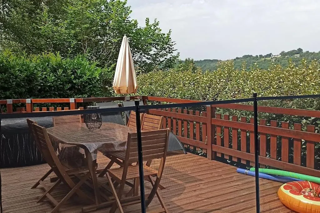 Le Chalet du Lac: Seasonal Spa Retreat with Private Pool Beaulieu