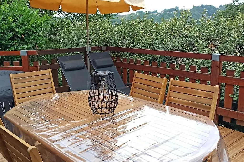 Le Chalet du Lac: Seasonal Spa Retreat with Private Pool Beaulieu  France