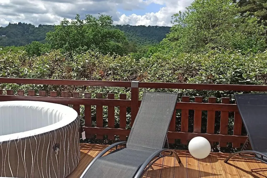 Le Chalet du Lac: Seasonal Spa Retreat with Private Pool Beaulieu