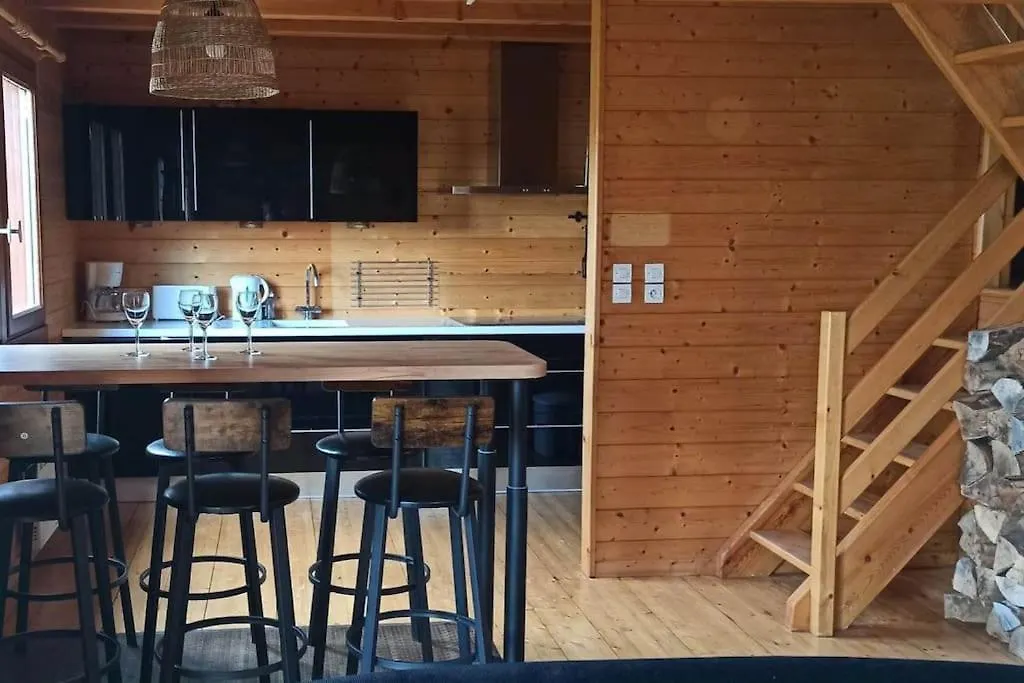 Le Chalet du Lac: Seasonal Spa Retreat with Private Pool Beaulieu