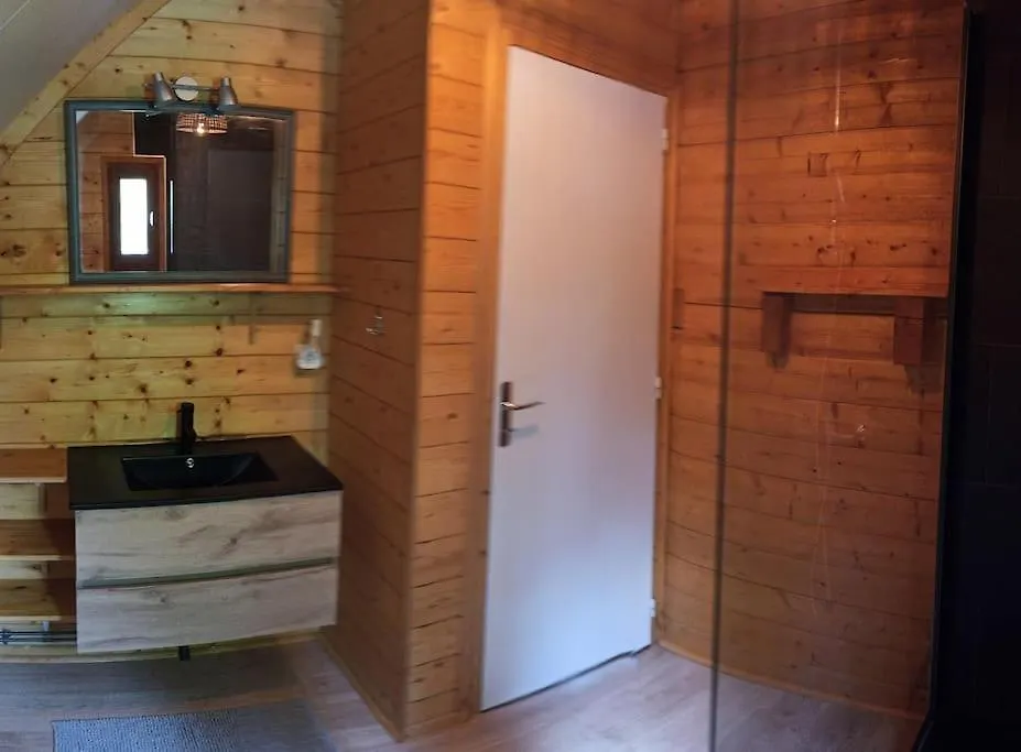 Le Chalet du Lac: Seasonal Spa Retreat with Private Pool Beaulieu  France